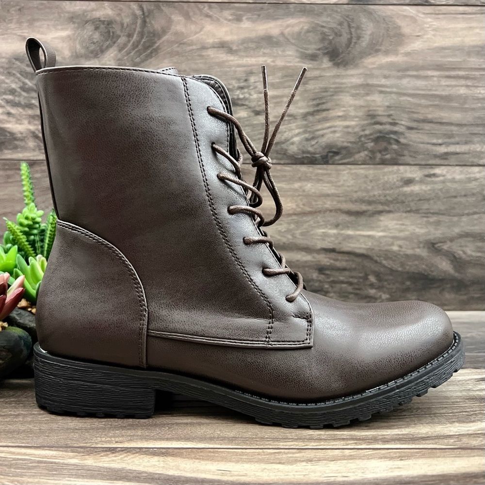 NIB Catherine Malandrino Booney Lace Up Brown Vegan Leather Combat Boots 8 - Picture 5 of 13
